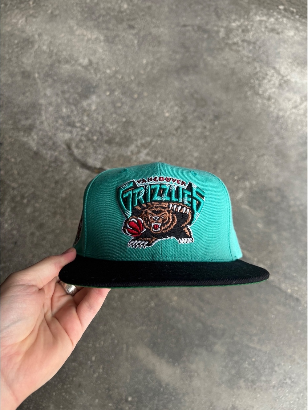 Vintage 2000's Vancouver Grizzlies Mitchell & Ness Hat